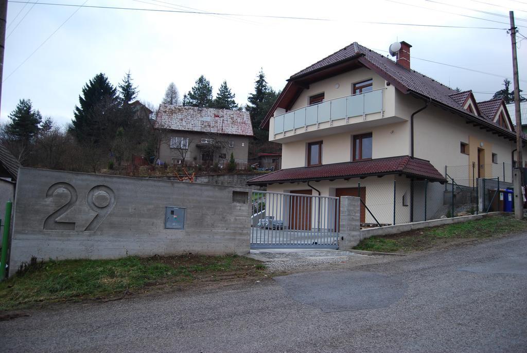 Penzion Emilia Ruzomberok Exterior photo